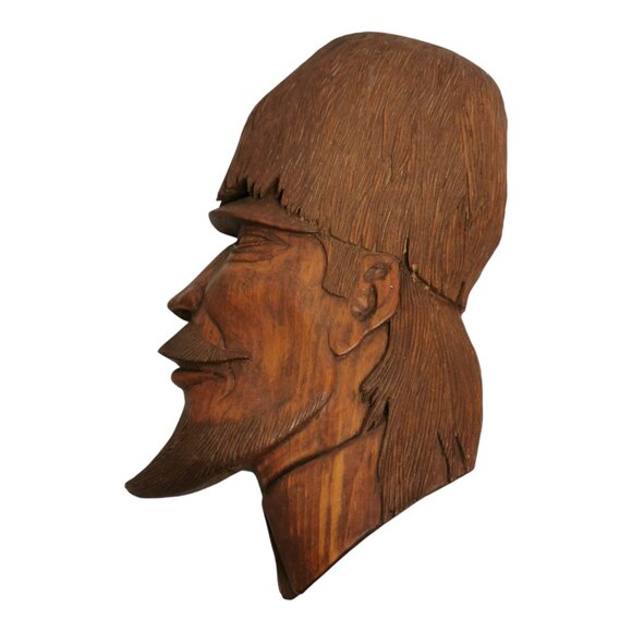 Courier de Bois Canada Wood Carving Art 10 in Art Quebec Handmade John Millar - Picture 1 of 5